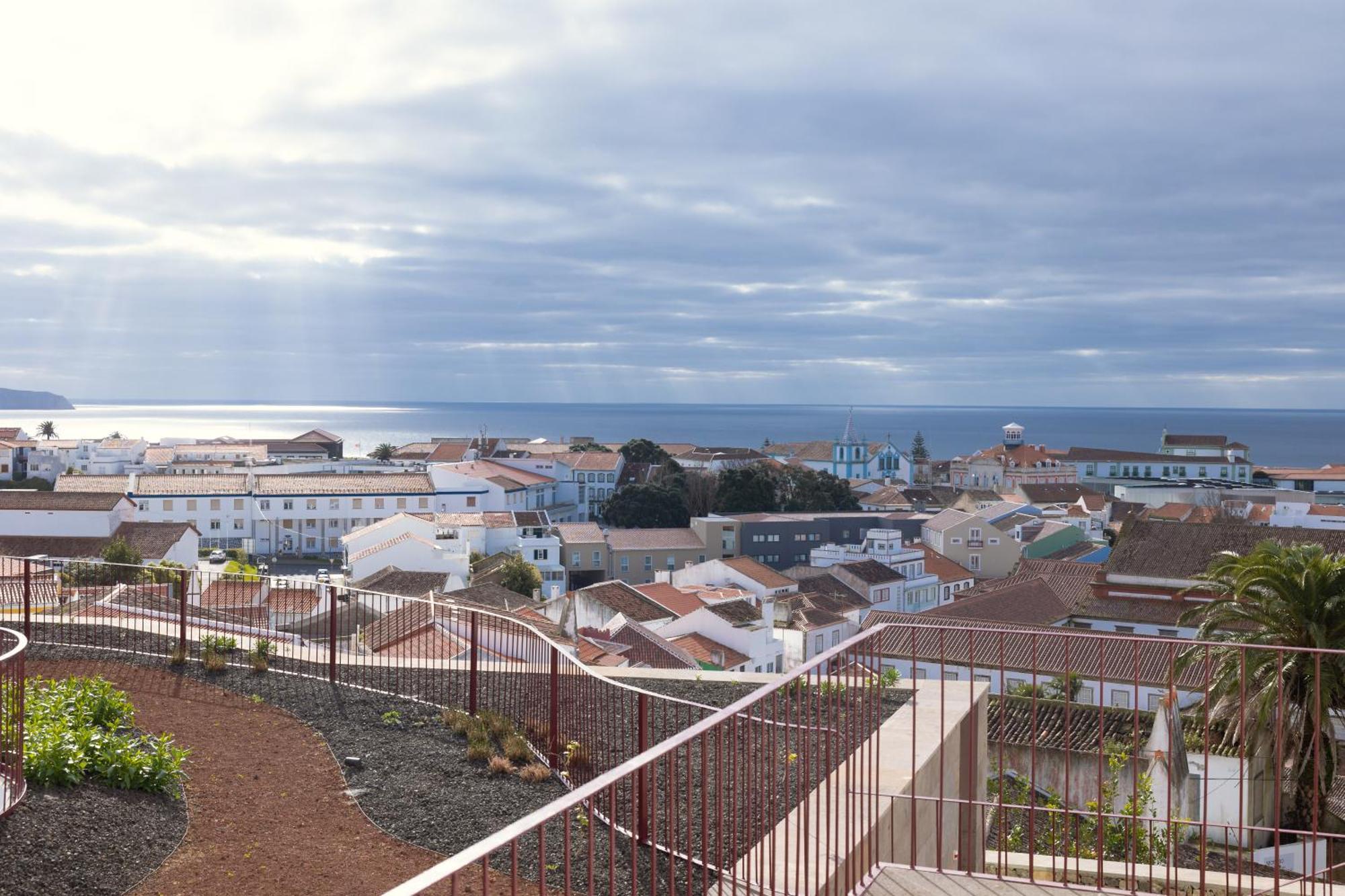 Angra + Apartman Angra do Heroísmo Kültér fotó