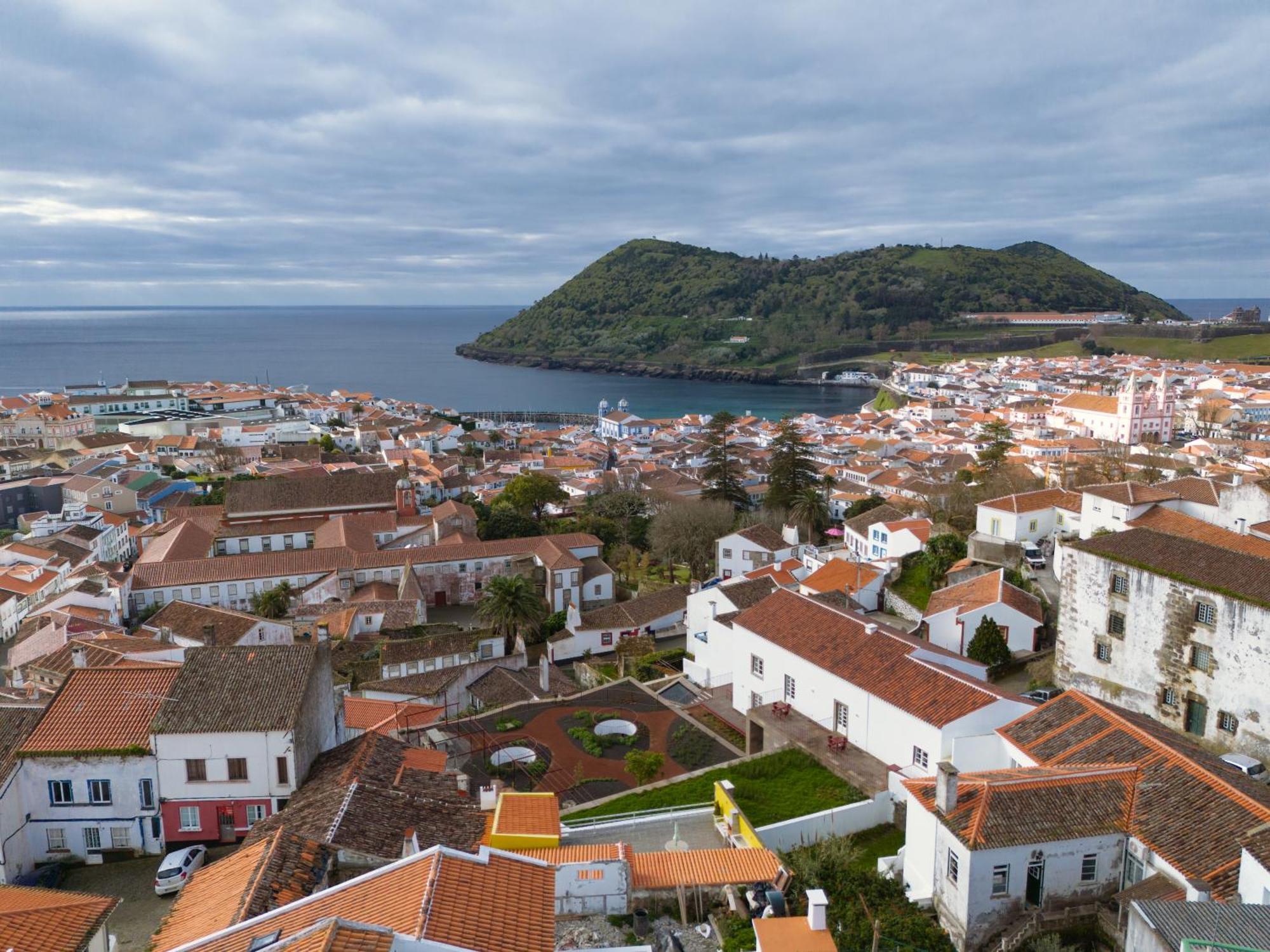 Angra + Apartman Angra do Heroísmo Kültér fotó